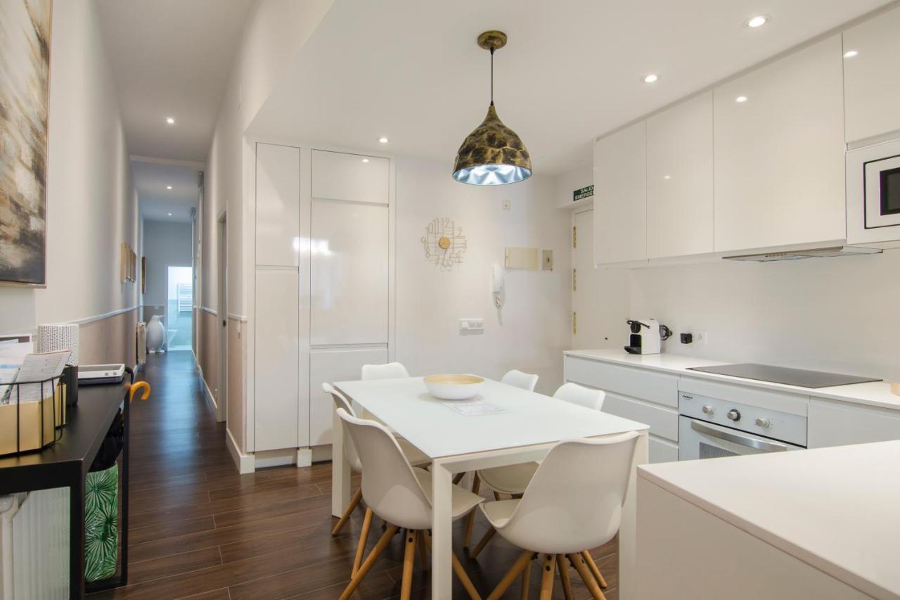 Apartamento En Santa Ana - Sol Мадрид Екстериор снимка